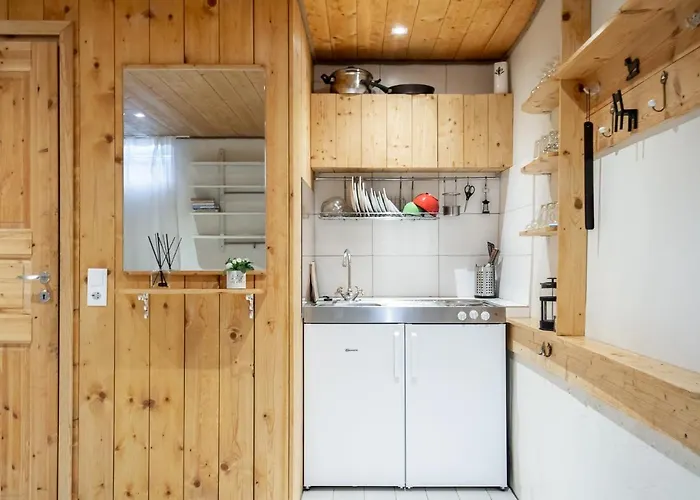 Statement Basement Apartamento