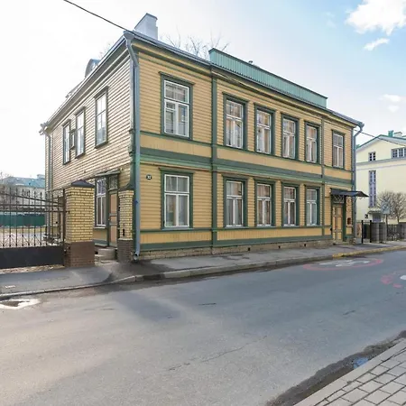 Statement Basement 아파트